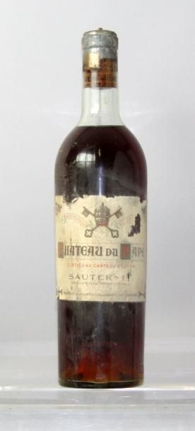 Une bouteille Château du PAPE “Contigu à...