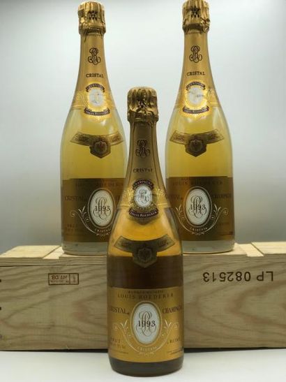 3 bouteilles CHAMPAGNE Cristal Louis Roederer...