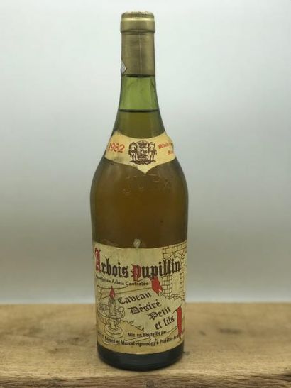 null 1 bouteille Arbois Pupillin Caveau Désiré Petit & Fils 1982 (niveau: lég.ba...
