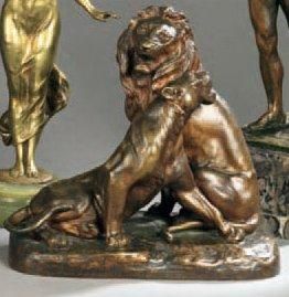 Louis RICHÉ (1877-1949) Couple de lion Bronze à patine brune. Signé L. Riché et médaille...