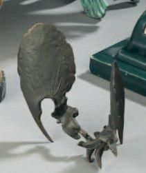 Quinto GHERMANDI (1916-1994) Papillon magique Bronze à patine brun gris. Signé et...
