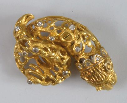 ZOLOTAS PAIRE DE CLIPS D'OREILLES en forme de serpent ajouré en or jaune et tête...