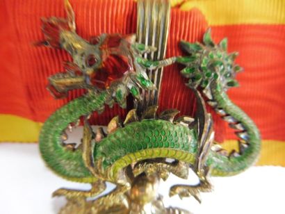 null ORDRE du ‘’dragon d’ANNAM’’ vermeil et émail et sa cravate, militaire (bon ...