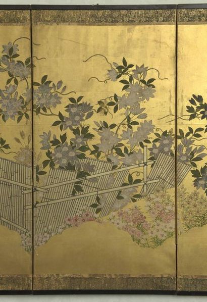 null PARAVENT Byobu à six feuilles, décor de compositions florales, encre et couleurs...