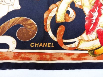 null CHANEL Foulard ‘’marqueterie de pierres’’ Soie 84 x 84 cm (parfait état)