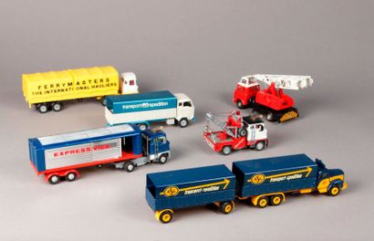 null TEKNO – CORGI : Camions avec remorque – grue – transport bâché – Express Service...