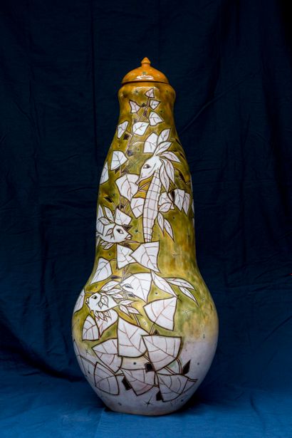 null 
Gumersind GOMILA (1905-1970)




Grand vase au décor d'Hippocampes et poissons




Céramique...