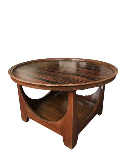 null Louis MAJORELLE (1859-1926)

Low table in mahogany and Macassar ebony veneer,...