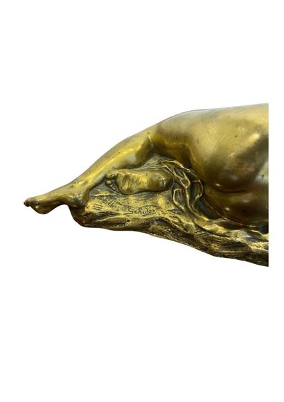 null Hans SCHULER (1874-1951) 
Nymphe alanguie
Epreuve en bronze à patine dorée
Fonte...