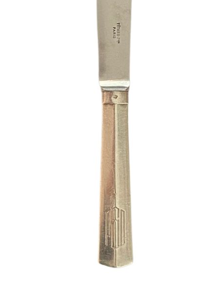 null TETARD FRERES Circa 1930
Set of twelve forks and twelve table knives, in silver...