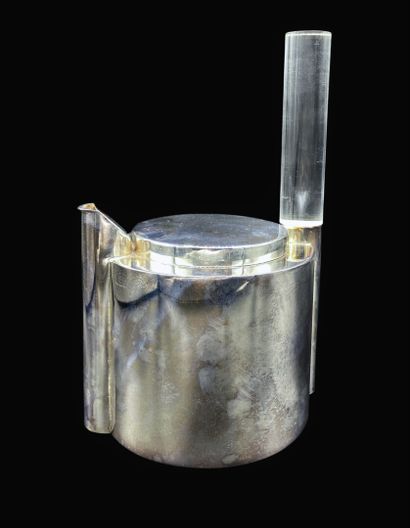 null RAVINET D'ENFERT
Model "Lignes actuelles" - Circa 1971
Silver plated metal teapot...