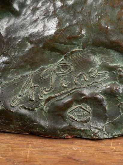 Alfredo PINA (1883-1966) The Kiss
Bronze proof with greenish-brown patina, first...