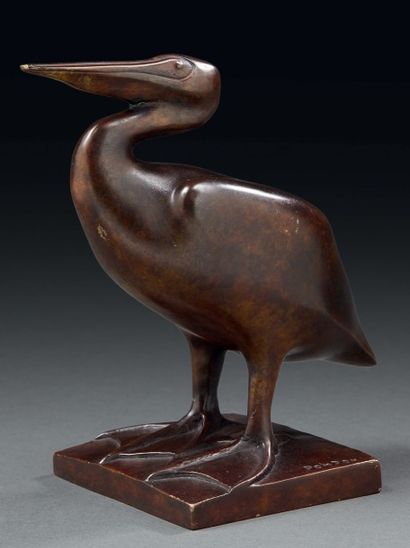 François POMPON (1855-1933) Pélican
Bronze à patine brune foncé nuancé d'origine,...