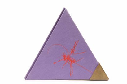 Georges MATHIEU (1921-2012) LE PRIVILÈGE D’ÊTRE
De forme triangulaire, 22 cm de côté...