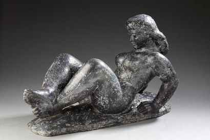 Lucien GIBERT (1904-1988) Femme couchée 

Plâtre à patine brune

Signé sur la base

H:...