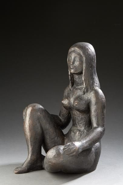 Lucien GIBERT (1904-1988) Femme assise
Bronze à patine brune
Signé, marqué du cachet...