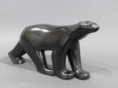 François POMPON (1855-1933) 
L’ours

Bronze à patine noire satinée

Signé sur la...