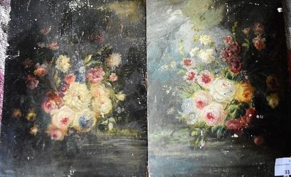 null PAIRE DE PEINTURES sur panneaux cintrés : Bouquet de fleurs. XIXe siècle.

Haut....