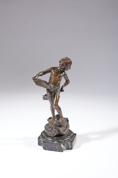 null Louis MOREAU (1883-1952)

Un critique d’art

Épreuve en bronze titrée et signée...