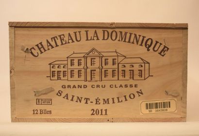 null 12 bouteilles Château La Dominique, Saint-Émilion Grand Cru, 2011.

Caisse.