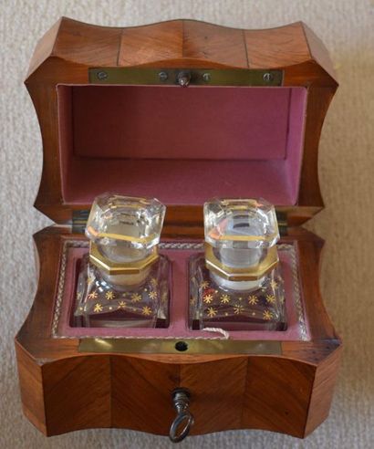 Perfume BOX made of veneer wood inlaid with...