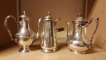 null THREE CAFETIЀRES in silver plated metal.



LOT DELIVERED TO THE STUDY