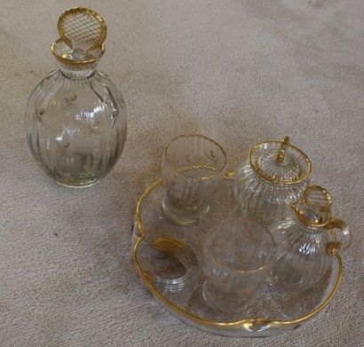 null Liqueur set with glass thistles, comprising a tray and five pieces, signed DAUM...