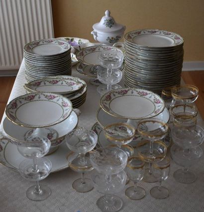 null SEVEN GOLDEN CRYSTAL champagne CUPES and LOT of glasses 

miscellaneous.

JOINT:...