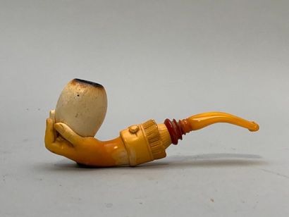 null A set of eight pipes, six of which are made of meerschaum and two of heather....