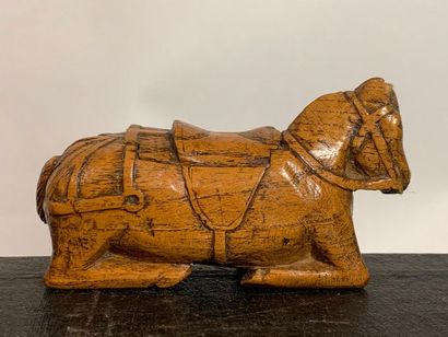 null Snuffbox in the shape of a horse lying down in fruit-bearing wood bearing the...