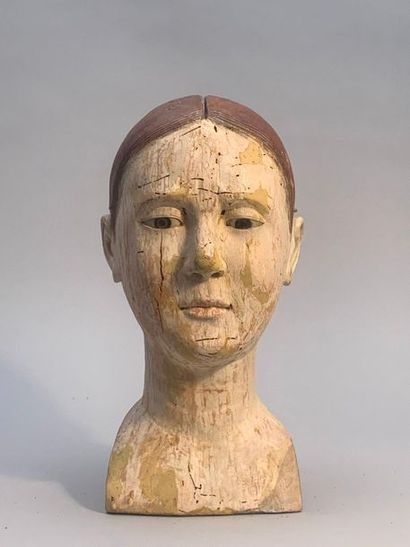 null Tête de mannequin de procession figurant une madone en bois polychrome aux yeux...