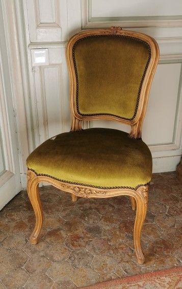 null TWELVE Dining room chairs in natural wood molded Louis XV style. Olive velvet...
