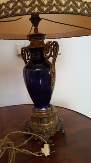 LAMP blue porcelain lamp bronze mount.