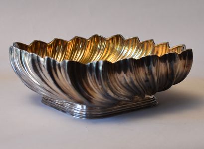 Silver twisted edged bowl on square base....