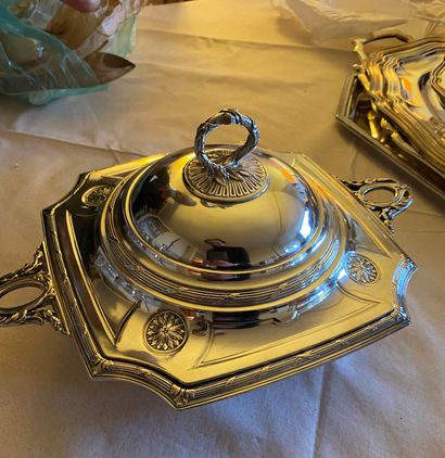 null SILVER METAL LOT: serving dish with handles, three oval dishes, bowl and covered...