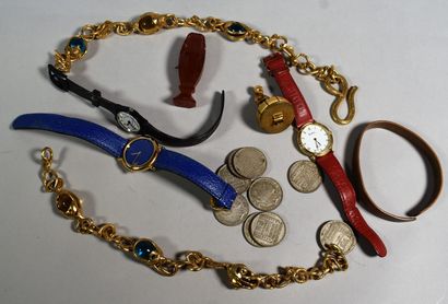 null Fancy JEWELLERY LOT: watches bracelets, necklace.

JOINT: disassembled parts,...