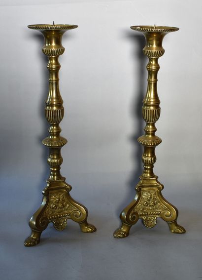 null Pair of tripods in gilt bronze. Height 59,5 cm
