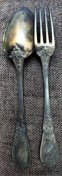 null LOT OF various silver plated metal COVERS.

JOINT. A silver child cutlery marked...