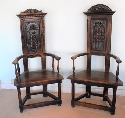 null Pair of oak cathedrals with carved and polychrome panels, Gothic style. Height...