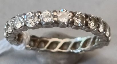 null American ALLIANCE in white gold set with 24 small diamonds. Gross weight 3 ...