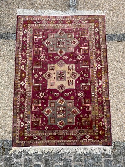 null Pakistan carpet with red background. Length 240 - Width 170 cm
