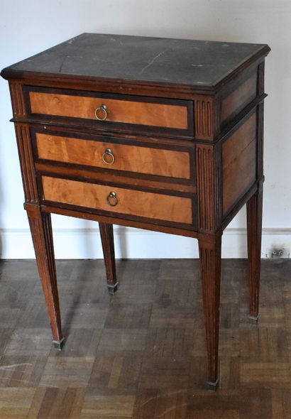 null A light wood veneered chiffonier table with three drawers, marble top, Louis...