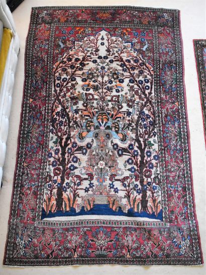 null Tehran carpet with white mihrab, red border. Length 210 - Width 140 cm