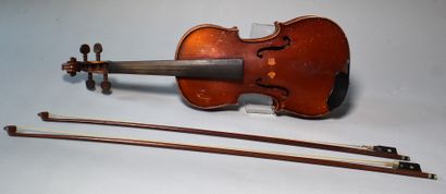 null Companion violin (Length 56 cm) in its case.

ATTACHED: TWO BOWS (Length 67,4...