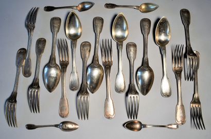 null TEN FORKS, SIX SPoons and FOUR coffee spoons in silver. Total weight : 1,383...