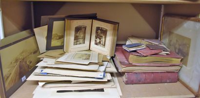 null LOT OF ALBUMS and about 40 old PHOTOGRAPHS.

Lot delivered to the Study.
