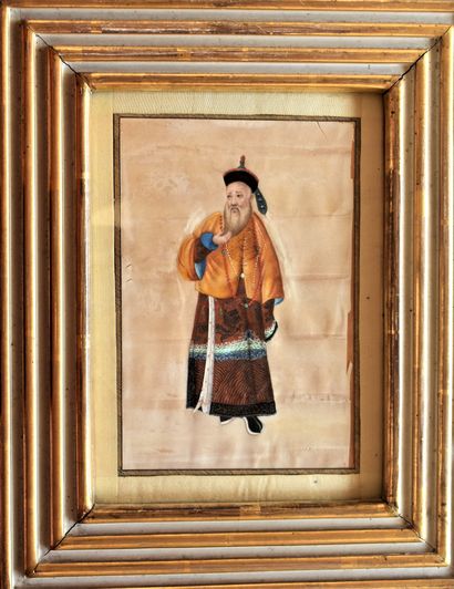 null SIX PAINTINGS on rice paper (framed): People. Canton, late 19th century. Height...