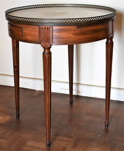 null GUERIDON bouillotte in walnut, white marble top with gallery. Louis XVI style....