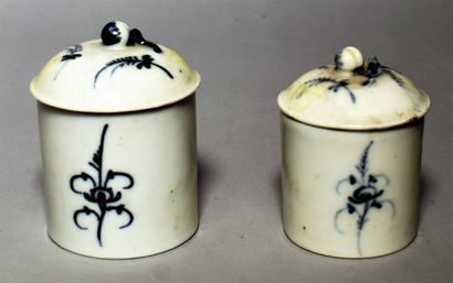 null TWO POTS of pomade in soft paste, decorated with blue twigs. Marked P. Height...