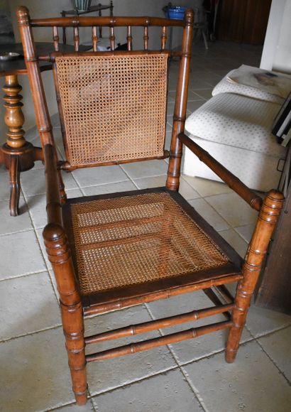 null Caned armchair with columns, colonial style. Height 100 - Width 57 - Depth 49...